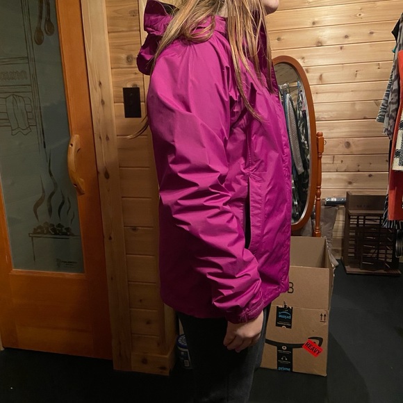 North Face Wind Breaker - Picture 9 of 10